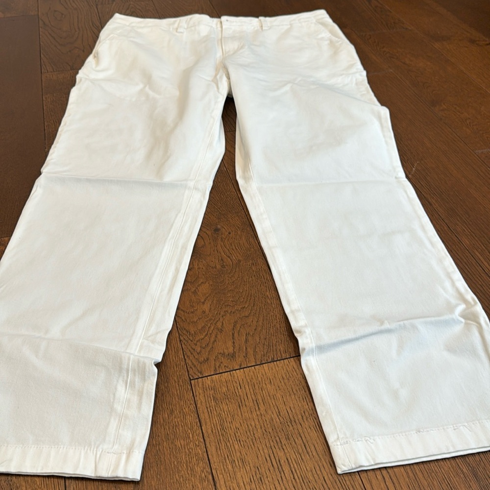Club Room. Men’s white pants. NWT.